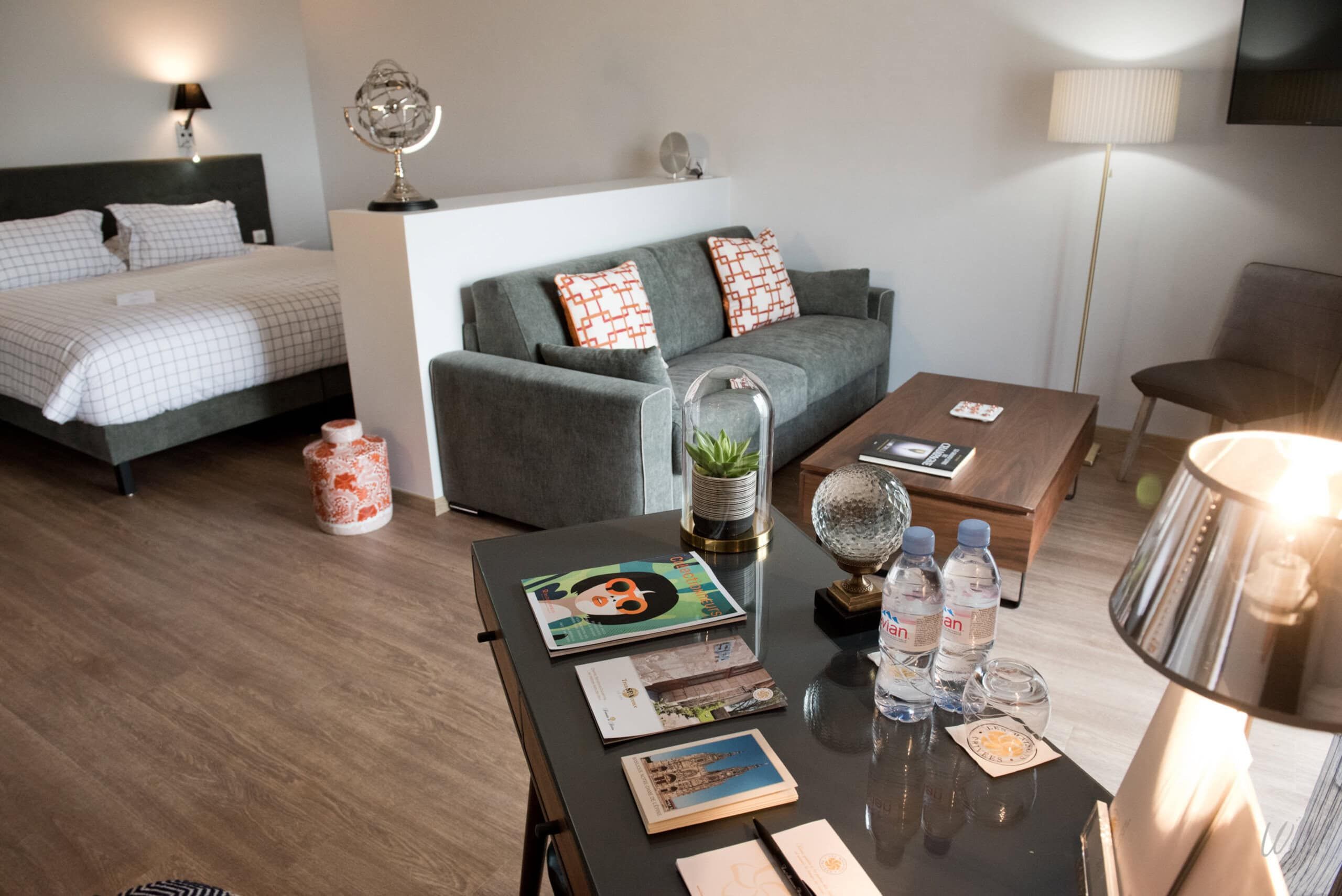 Chambre salon bureau