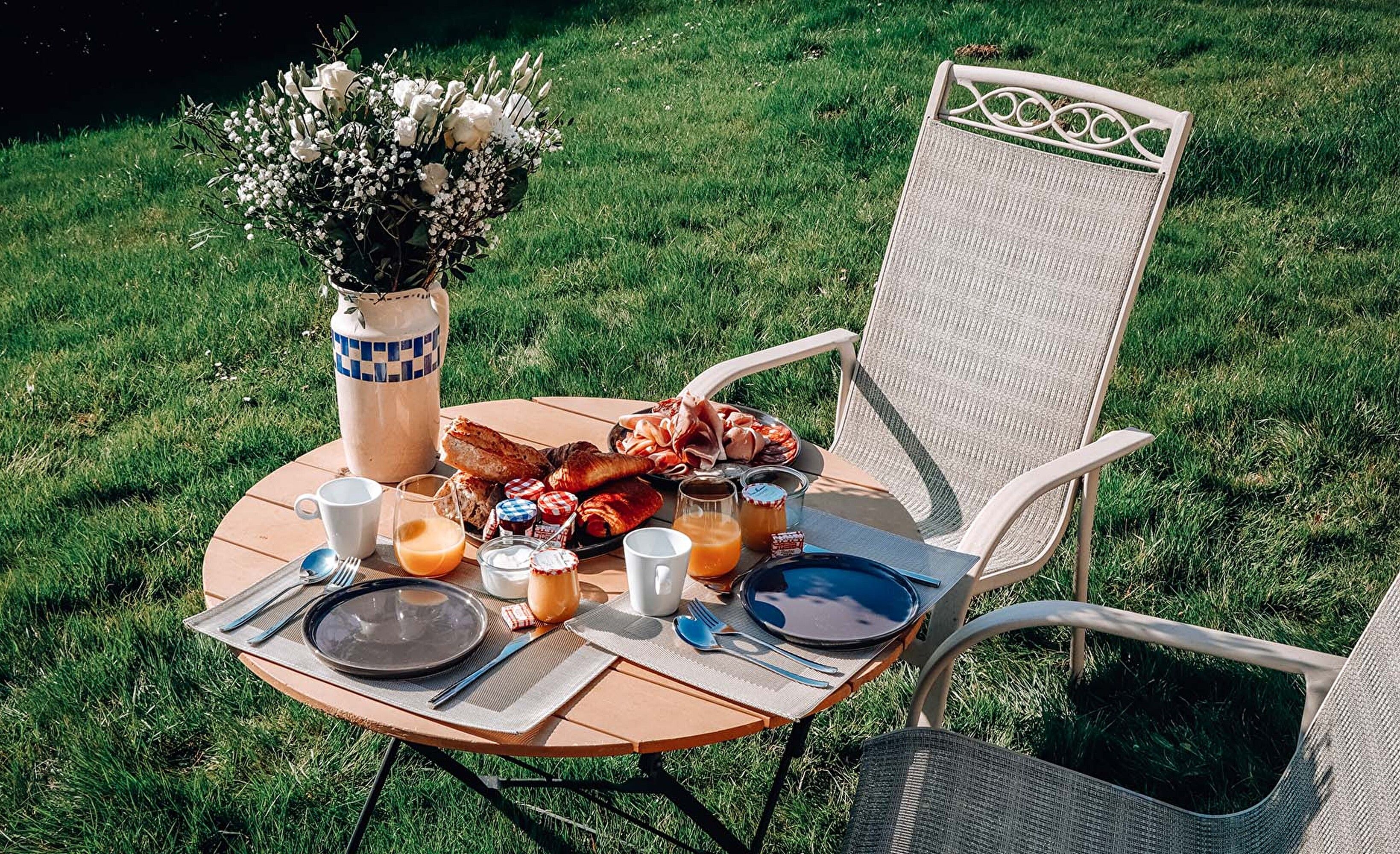 Petit dejeuner jardin