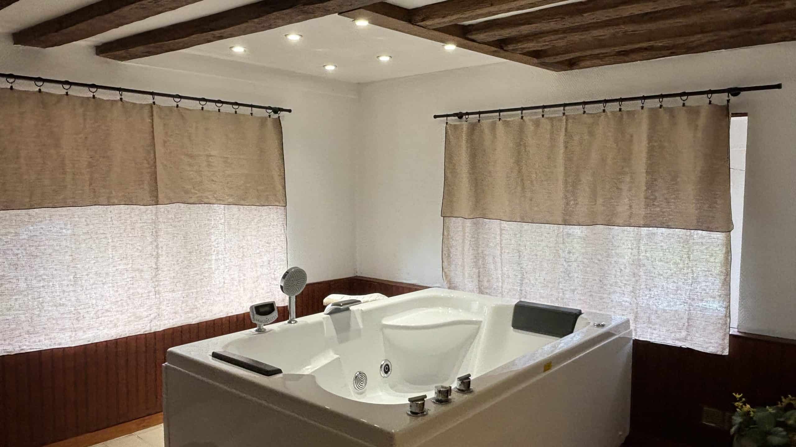 Salle de bain jacuzzi