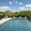 Piscine vue chateau