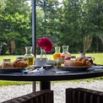 Petit dejeuner terrasse parc