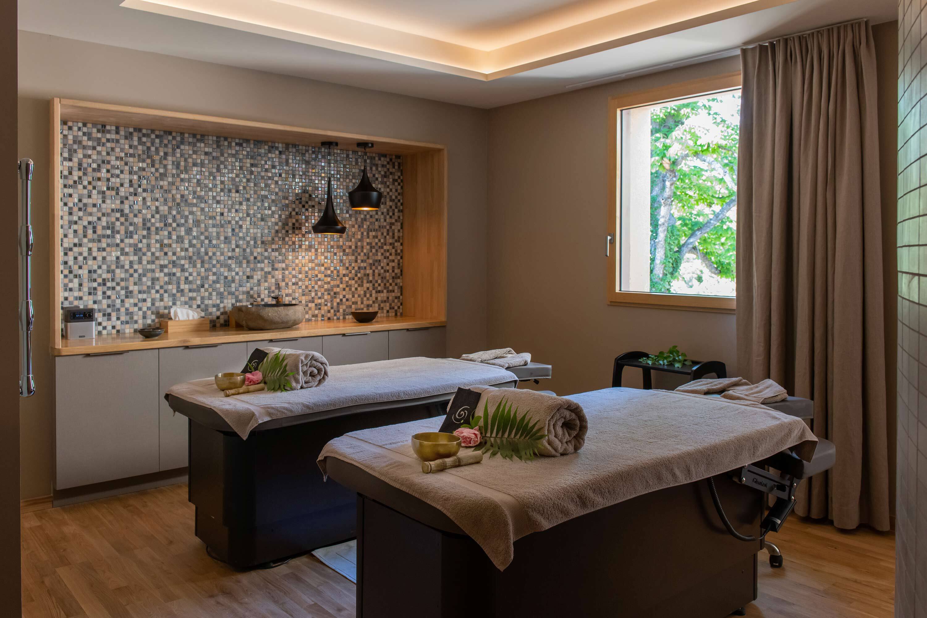 Spa cabines massage
