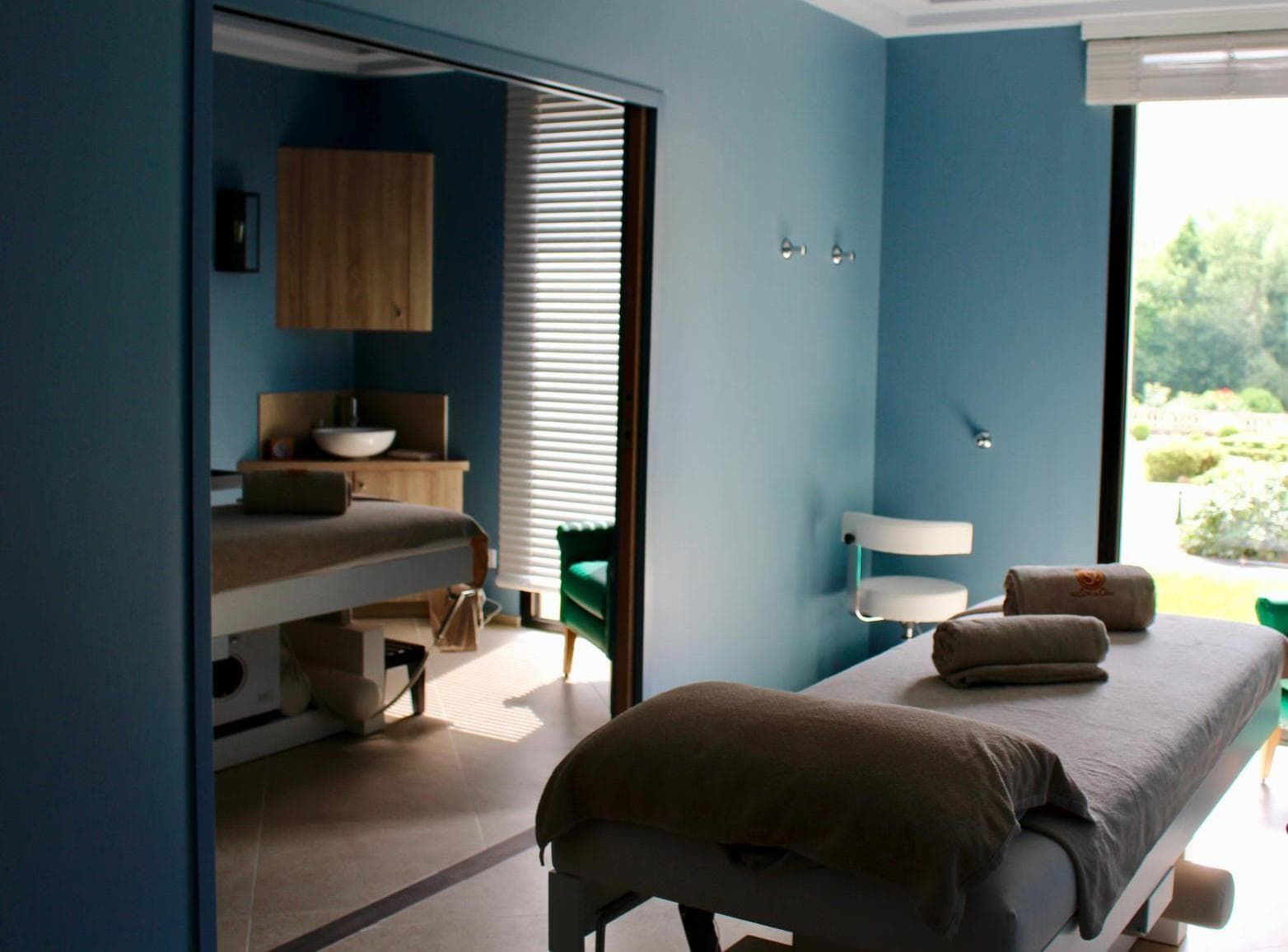 Spa cabine massage