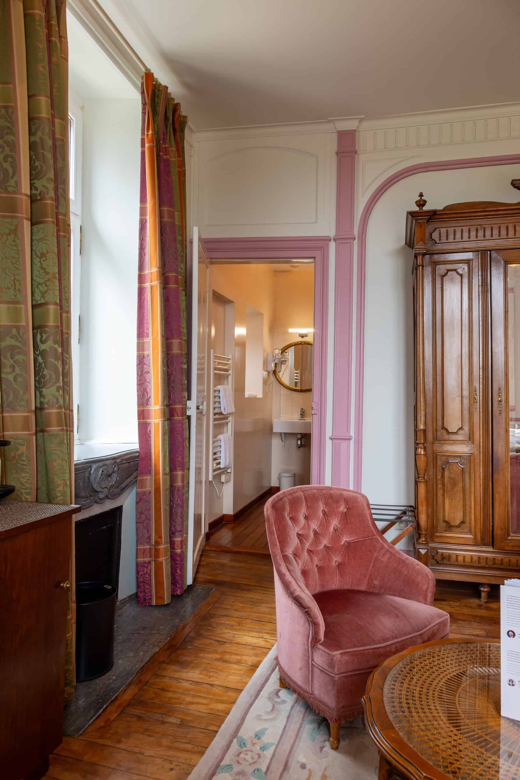 Chambre double rose coin lecture