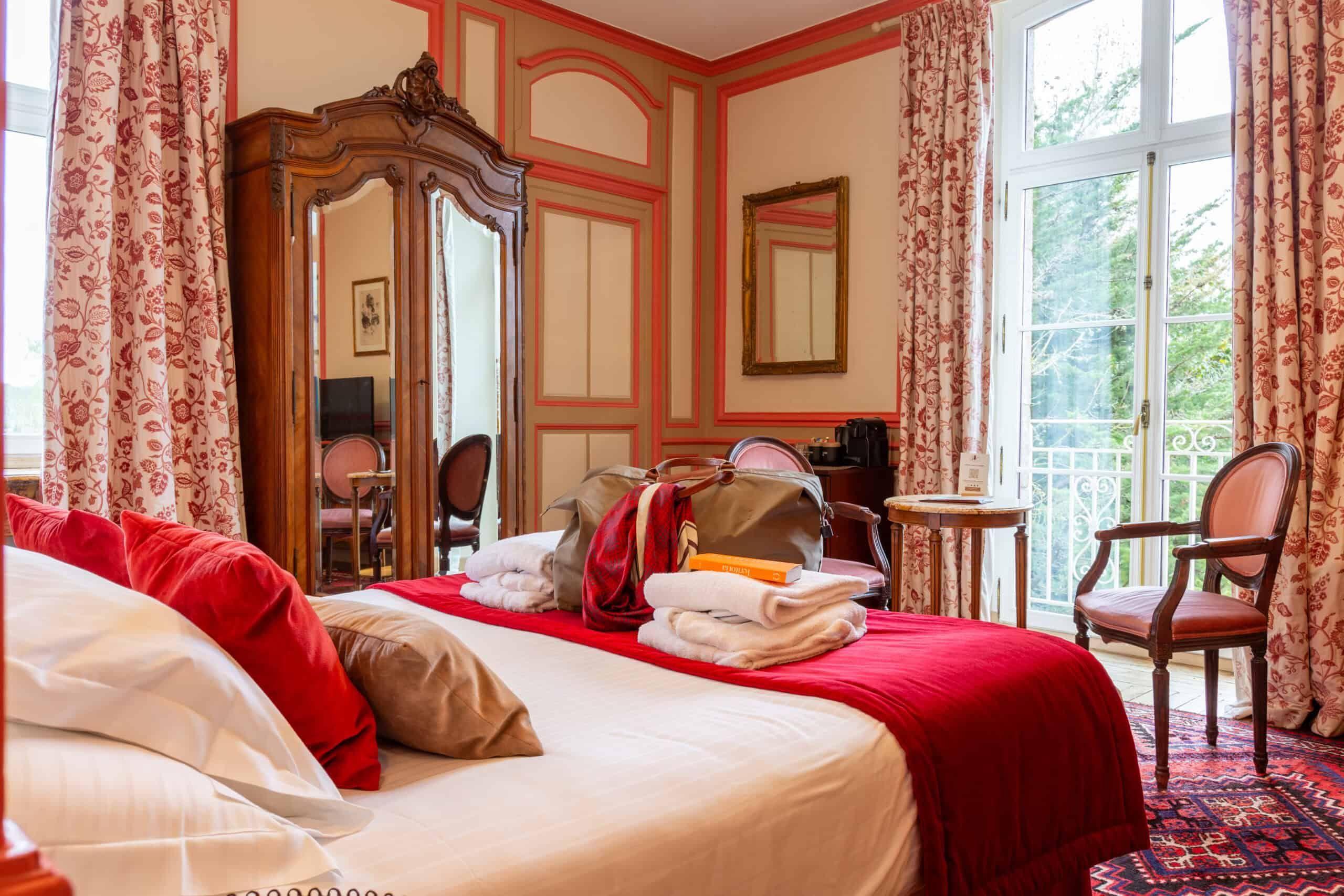 Chambre double rouge marine