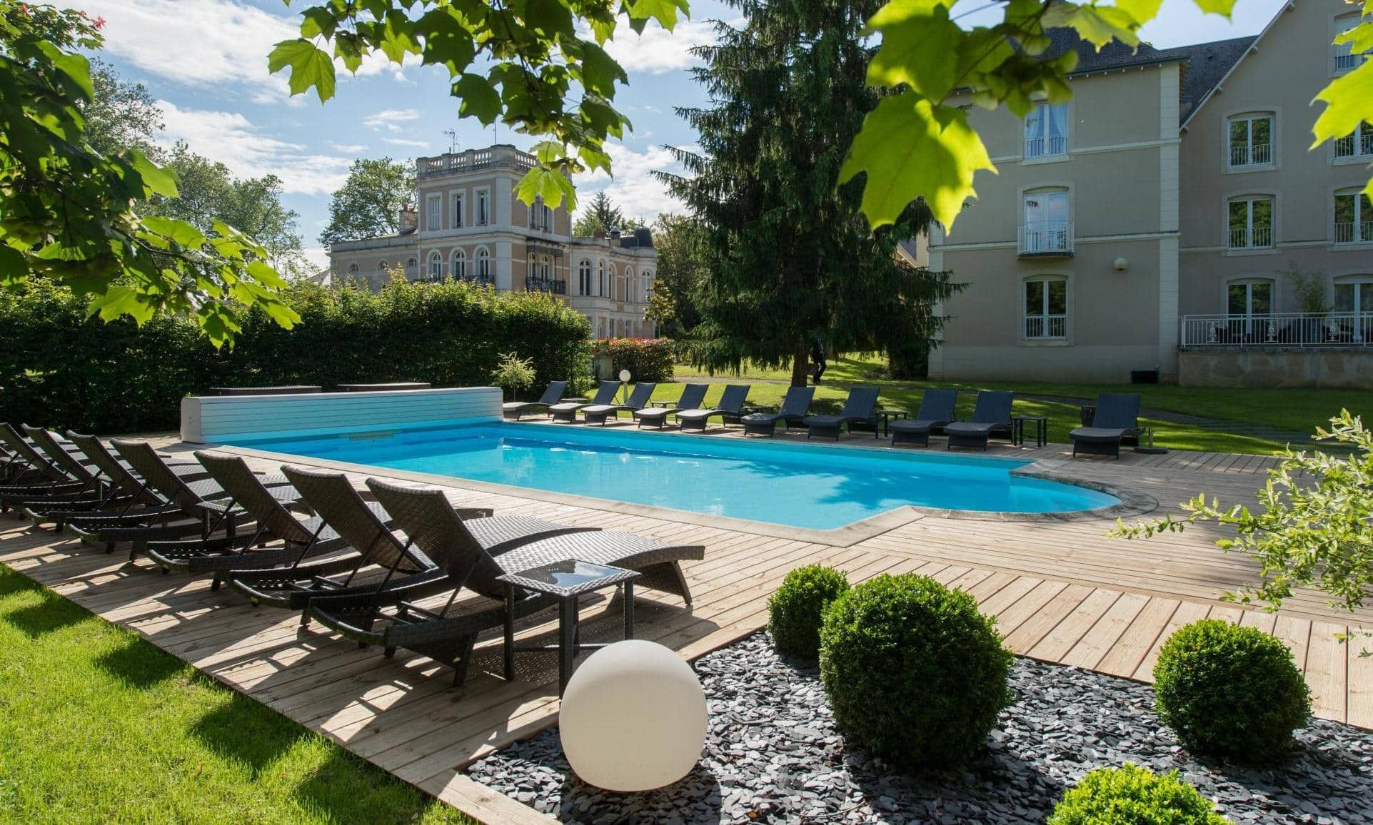 Piscine exterieure jardin