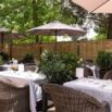 Terrasse restaurant parasols
