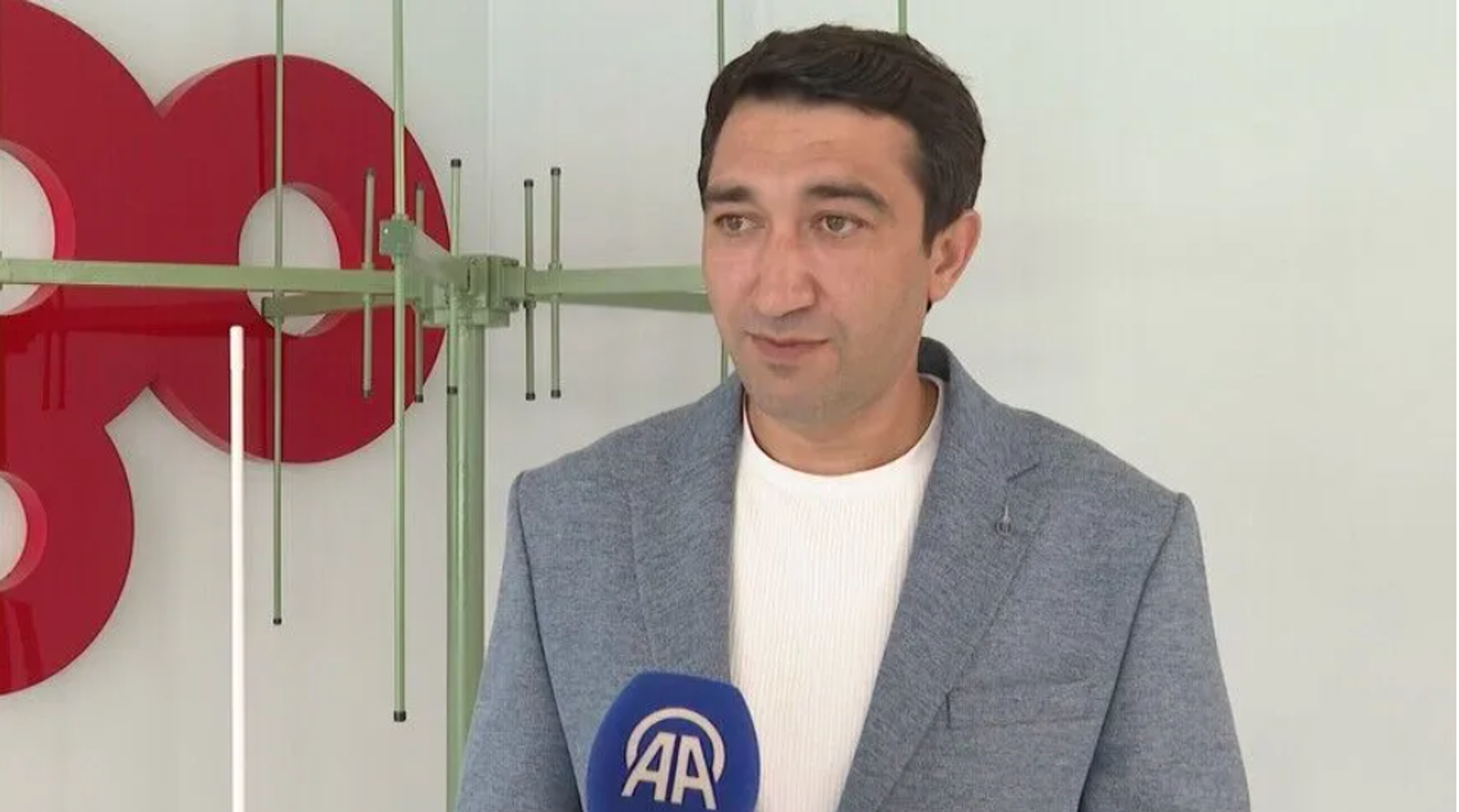 Deniz platformlarının muhabere sistemlerinin bakım ve onarımında 15 yıl görev yapan Ümit Yurdaer, bu süreçte karşılaştığı ihtiyaçları yerli çözümlerle girişimcilik fırsatına dönüştürdü.