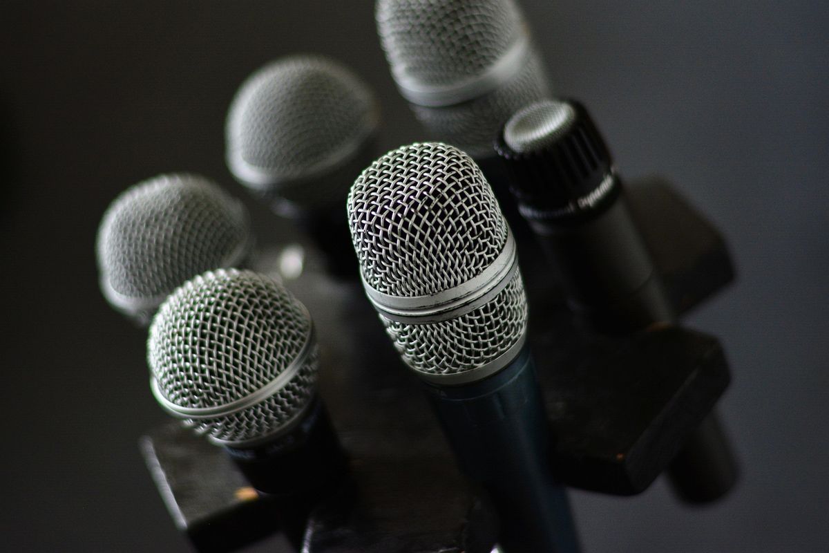 The Complete Guide to Instrument Microphones for Live Sound: Choosing the Right Mics for Stage Performance