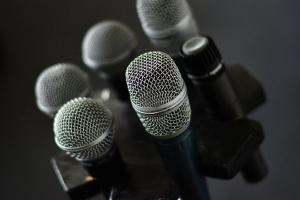The Complete Guide to Instrument Microphones for Live Sound: Choosing the Right Mics for Stage Performance
