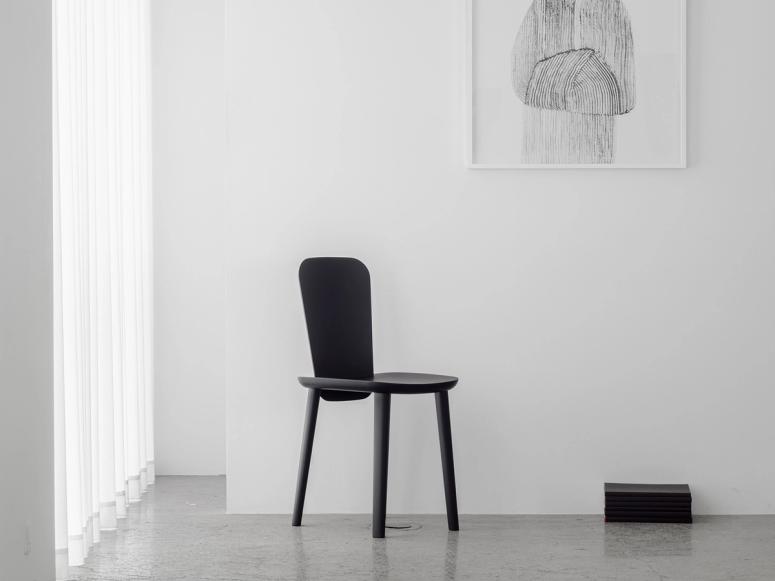 Ronan and Erwan Bouroullec’s Shaku chair for Koyori. (Photo: Hiroshi Iwasaki)