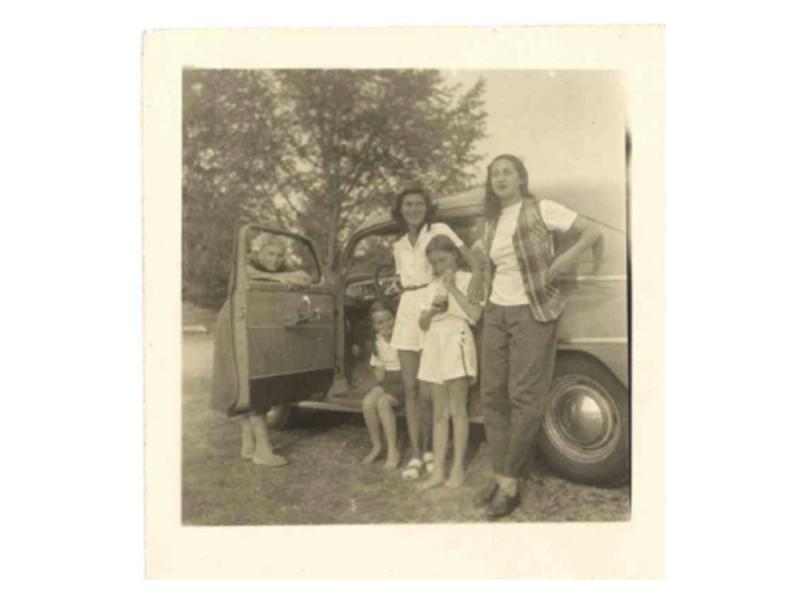 Malcolm and her sister with three others at the Happyacres girls’ camp in New Hampshire. (Courtesy Janet Malcolm and Farrar, Straus and Giroux)