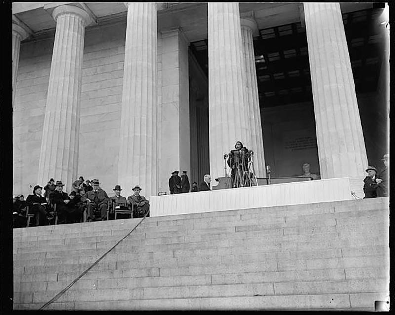 Marian Anderson singing at her 1939 concert at the Lincoln Memorial. (Courtesy the Library of Congress)