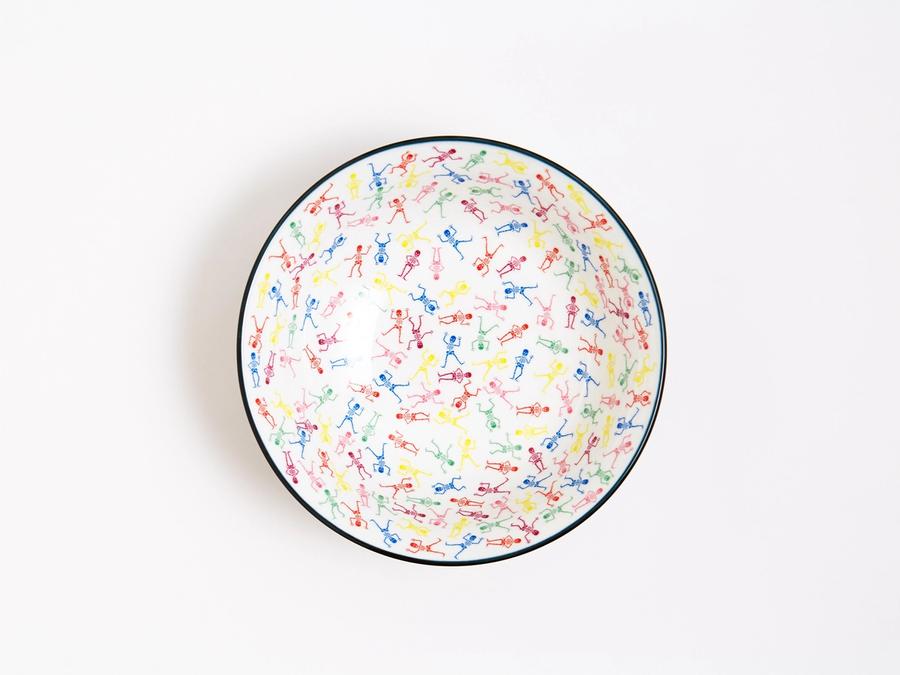 A ramen bowl by Tadanori Yokoo. (Photo: Hiroshi Tsujitani. Courtesy Nacasa & Partners Inc.)