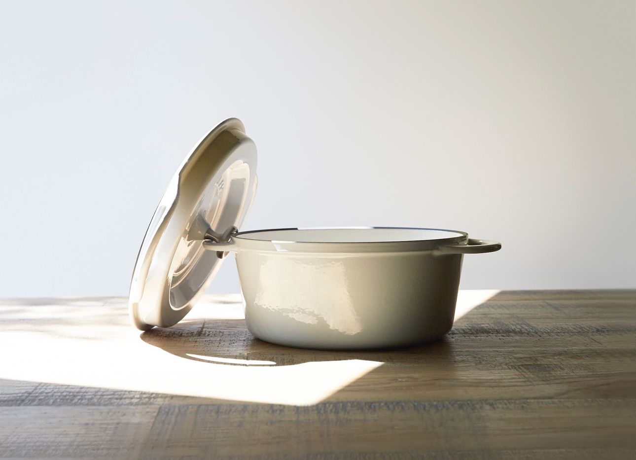 These Lightweight Cast-Iron Pots and Pans Bring an Age-Old Craft