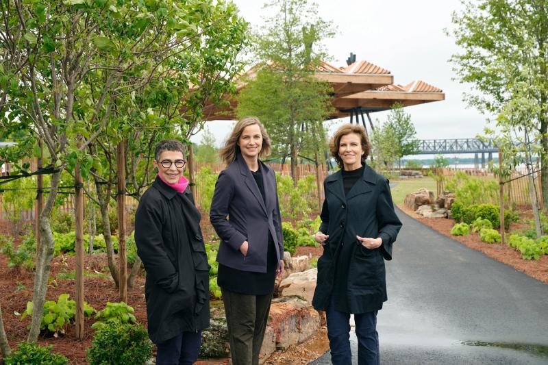 From left to right: Carol Coletta, Kate Orff, and Jeanne Gang at Tom Lee Park. (Photo: Ty Cole. Courtesy Memphis River Parks Partnership)