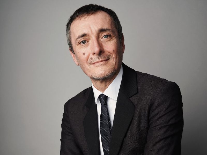 Courtesy Dance Reflections by Van Cleef & Arpels