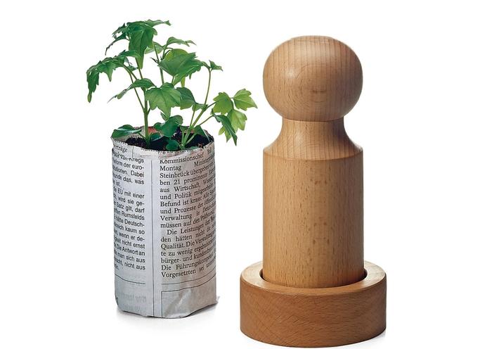 The Perfect Press for Making D.I.Y. Seed Pots