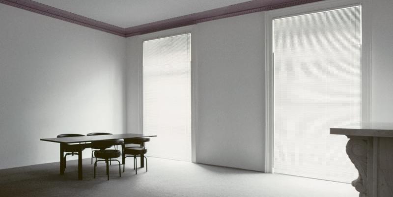 Hester van Royen’s apartment in London in 1981. (Photo: John Pawson. Courtesy Phaidon)