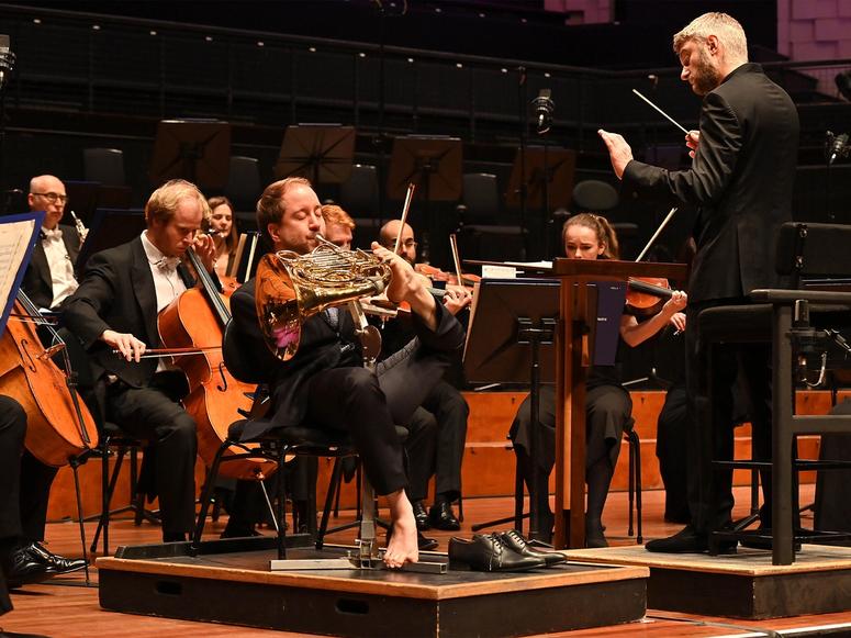 Felix Klieser performing with the Bournemouth Symphony Orchestra. (Photo: Mark Allan)
