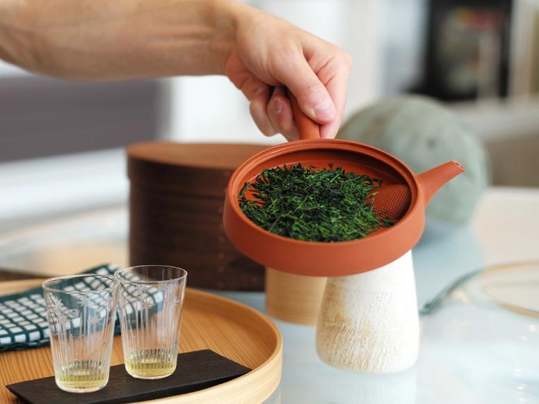 Gyokuro tea in a small red teapot.