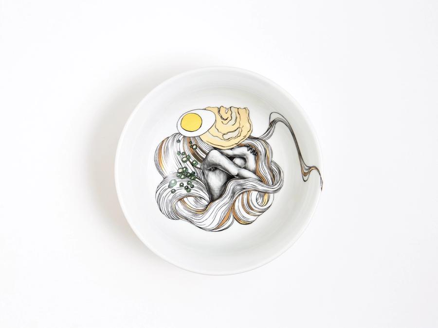 A ramen bowl by Tabaimo. (Photo: Hiroshi Tsujitani. Courtesy Nacasa & Partners Inc.)