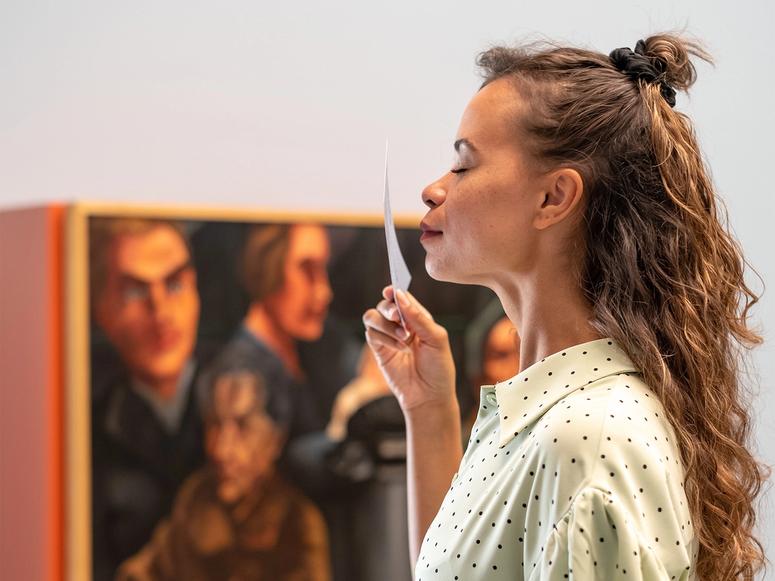 A visitor at the Van Abbemuseum’s “Delinking and Relinking” exhibition. (Photo: Joep Jacobs)