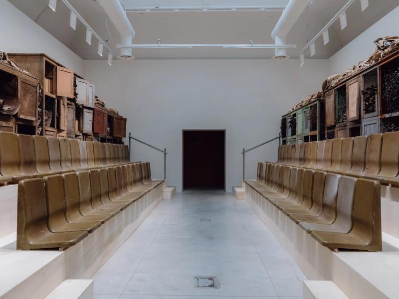 “Parliament of Ghosts” by Ibrahim Mahama. (Photo: Matteo de Mayda. Courtesy La Biennale di Venezia)