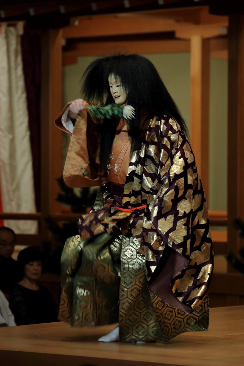 The “shite” (primary performer) in “Makura Jido” (“Chrysanthemum Boy”). (Photo: Yutaka Ishida. Courtesy Japan Society)