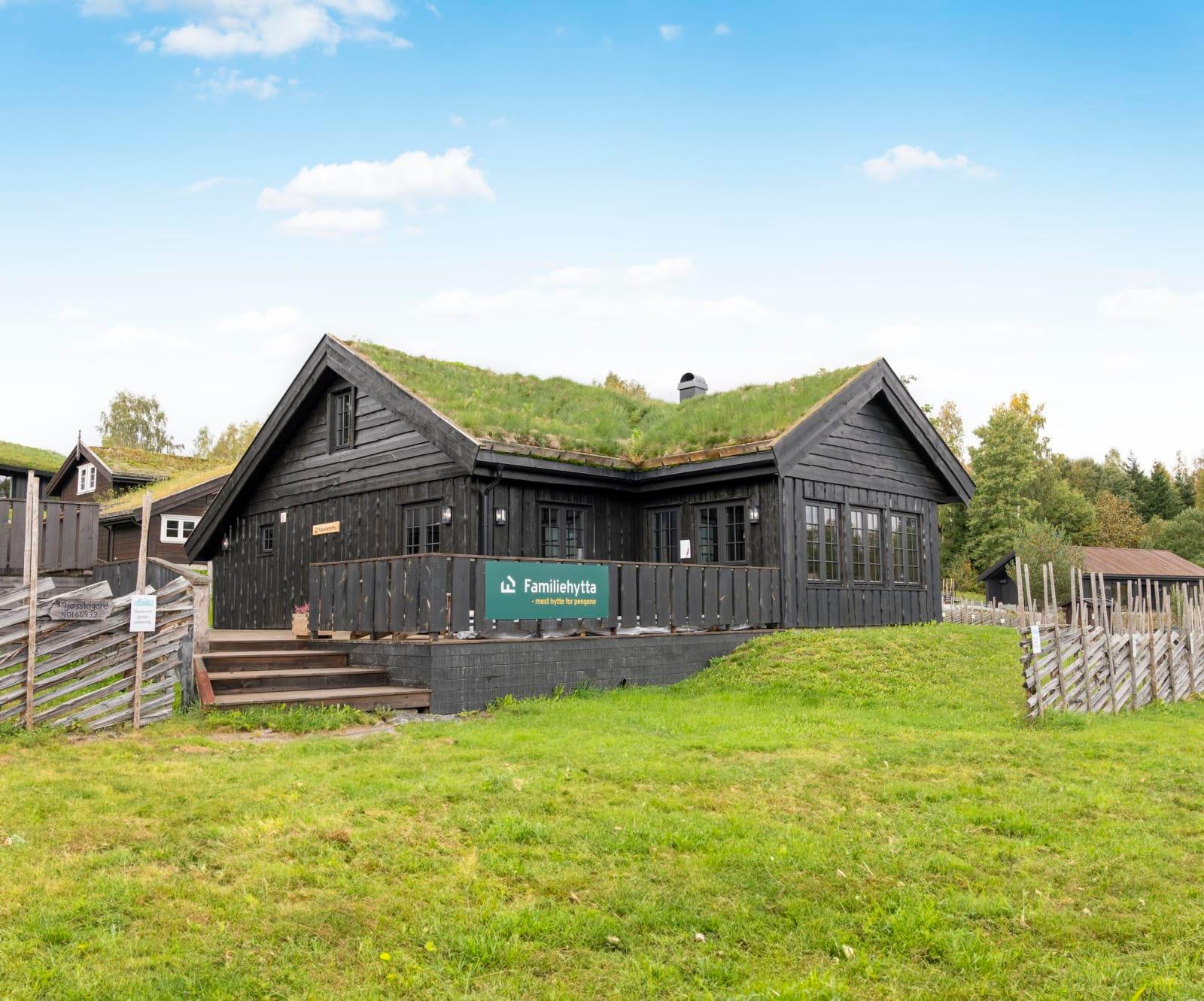 Rondablikk 100 (Tradisjon) visningshytte på Hellerudsletta