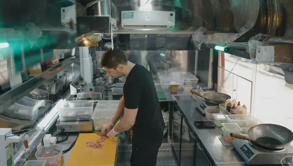 Cloud Kitchen Business Model: How to Start & Scale in 2026