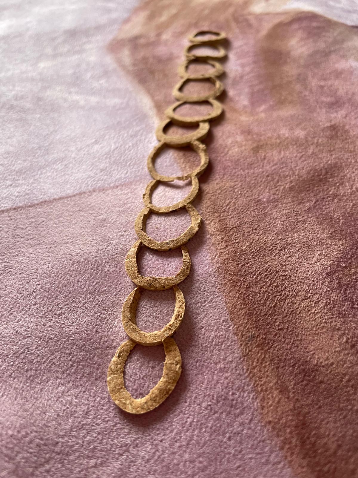 Dettaglio di Woman in Chains