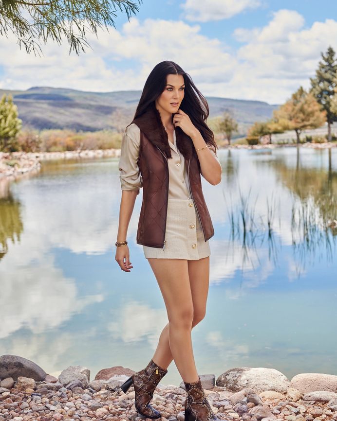 WOMEN'S 2024 COLLECTION