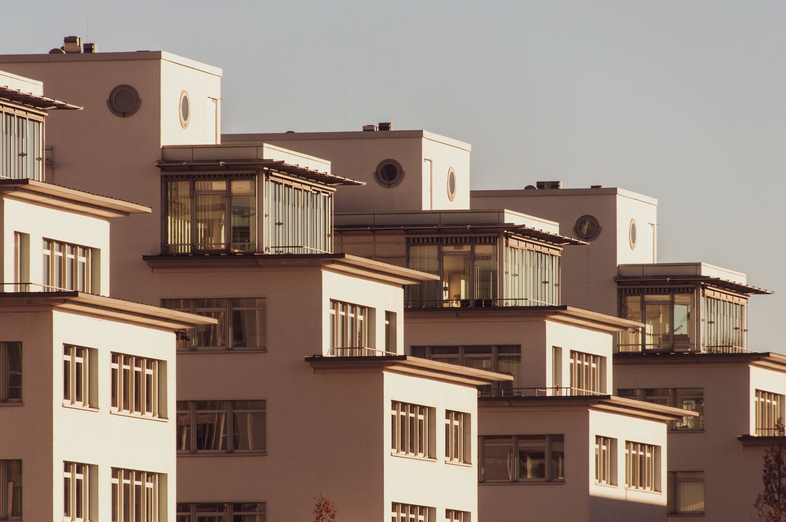 Communication immobilière en Tunisie : programme résidentiel moderne à mettre en valeur