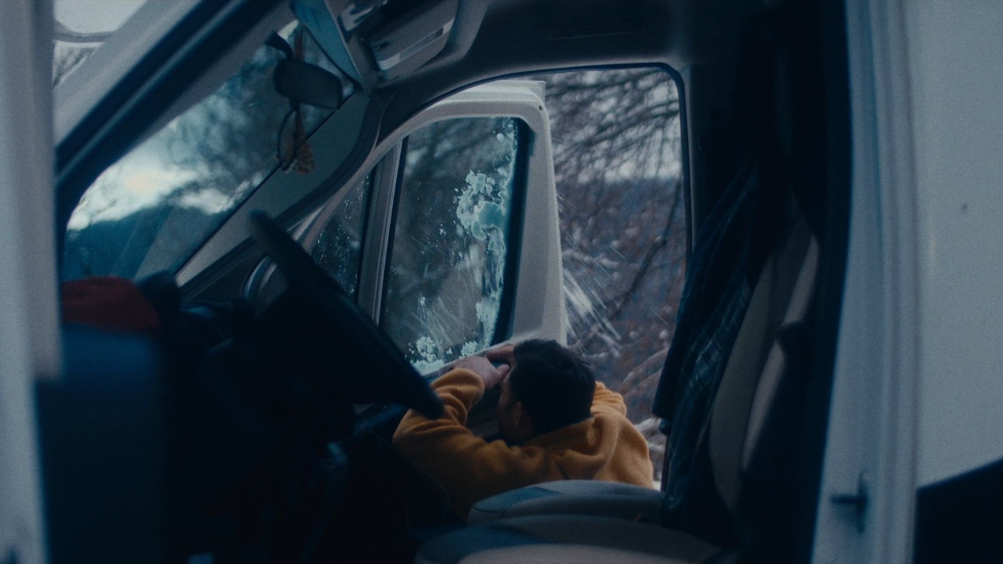 "Between Us" Uau Campers Comerical