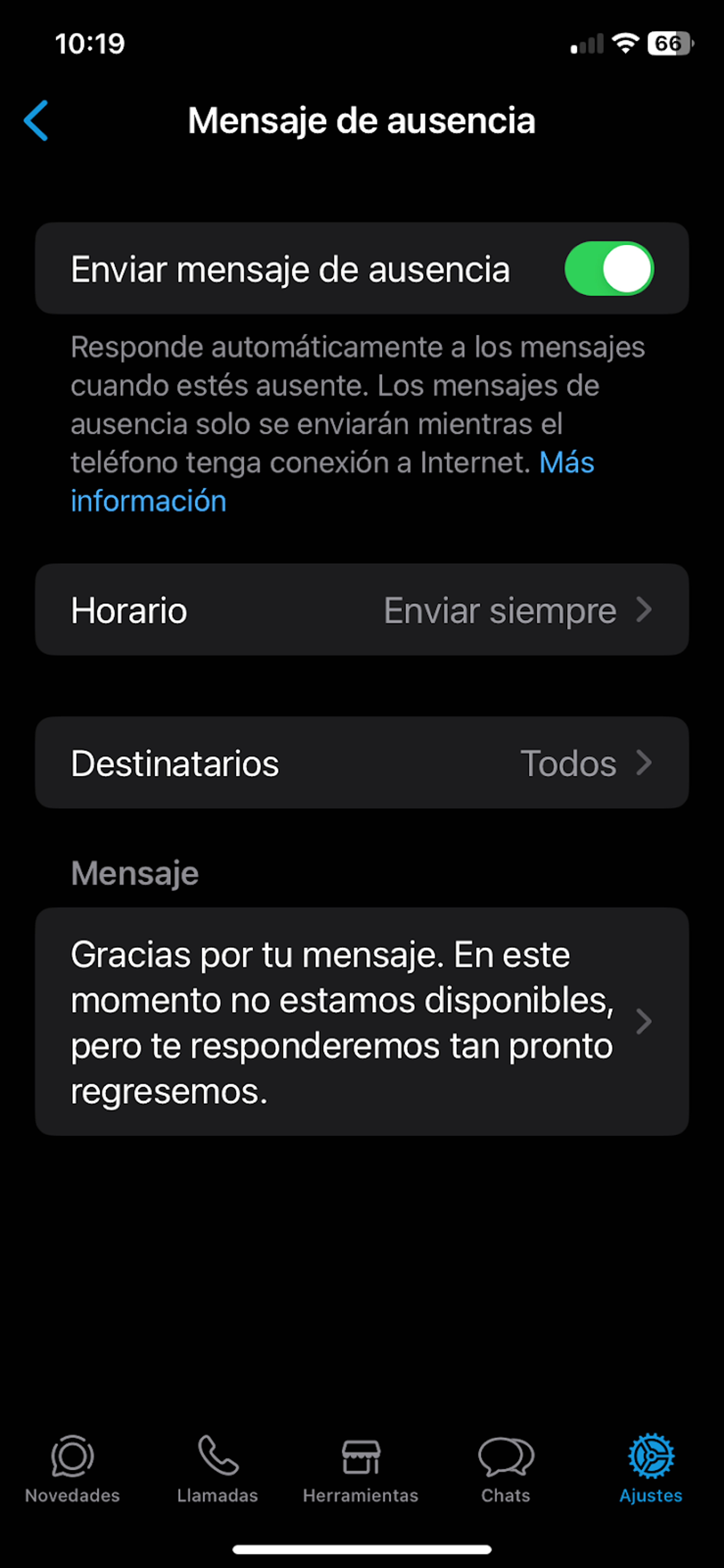 Captura de pantalla de la pantalla de Mensaje de ausencia de WhatsApp Business, mostrando los campos para crear un mensaje de ausencia.