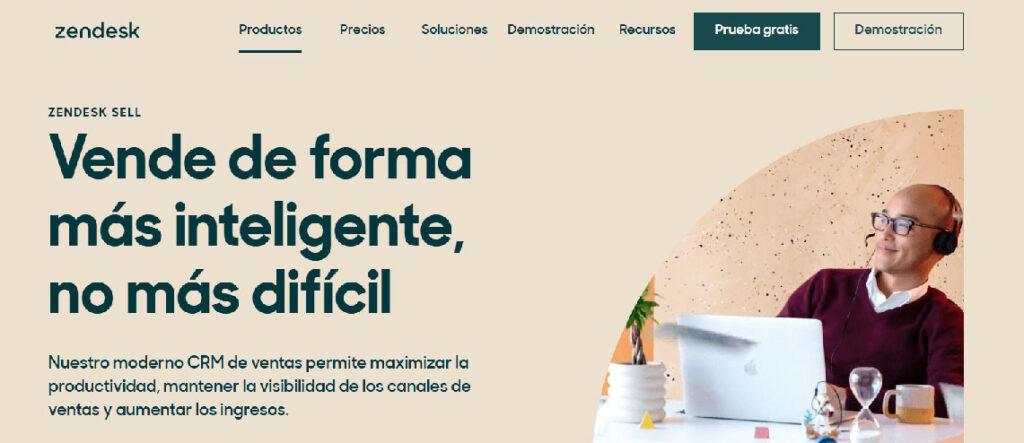 Sitio web de Zendesk, alternativa a Optiwe para soporte omnicanal con tickets y base de conocimiento