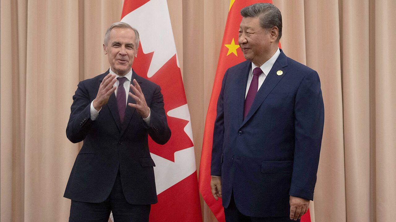 八年破冰:卡尼访华直面关税与能源博弈,中加关系十年起伏大事记