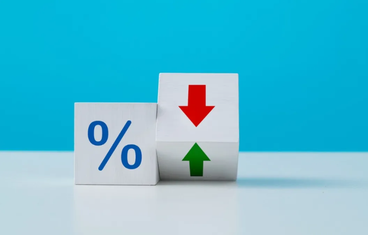 银行专家最新预测:基准利率或降至3.25%