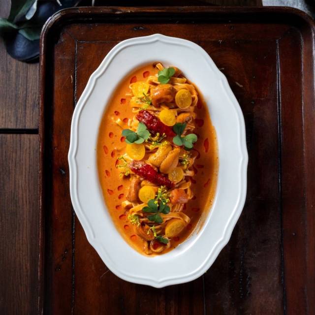 Uni pasta, linguine, bafun uni, gambero rosso