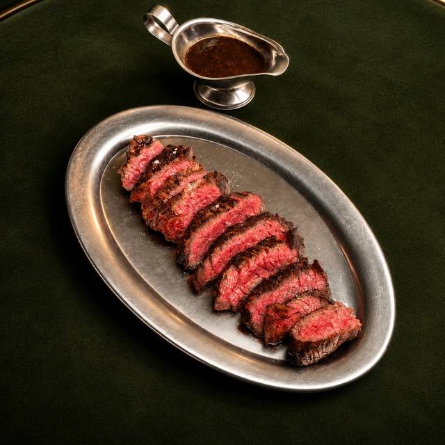 Wagyu hanger steak MB 6/7