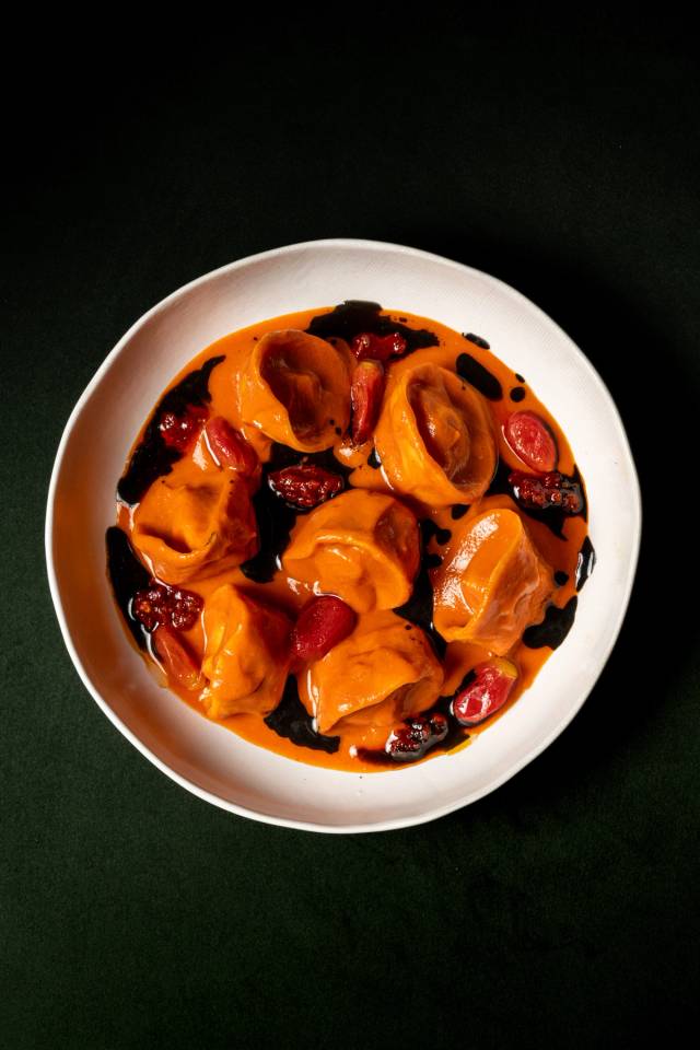'Nduja pasta, tortellini, tomato, garlic