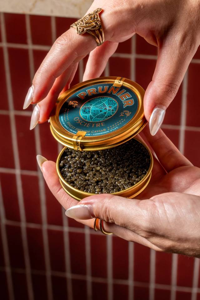 Prunier caviar 30g, french toast, onion dip, crème fraîche