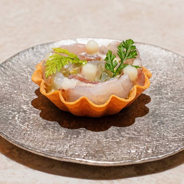 Sea bream tartelette & yuzu