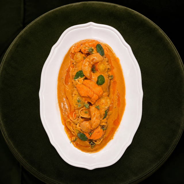 Uni pasta, linguine, bafun uni, gambero rosso