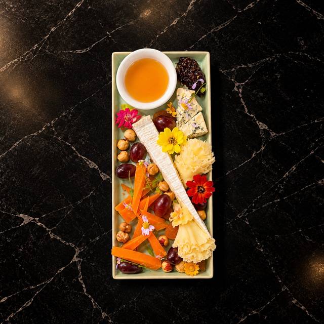 Artisanal french cheese plate