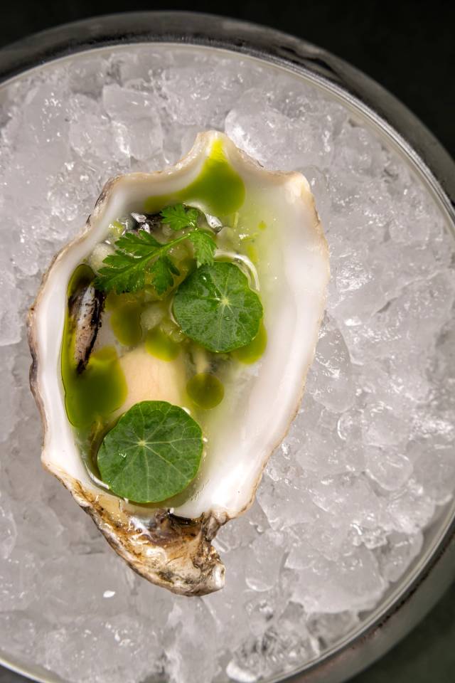 Oyster boudeuse n°4, green apple & calamansi