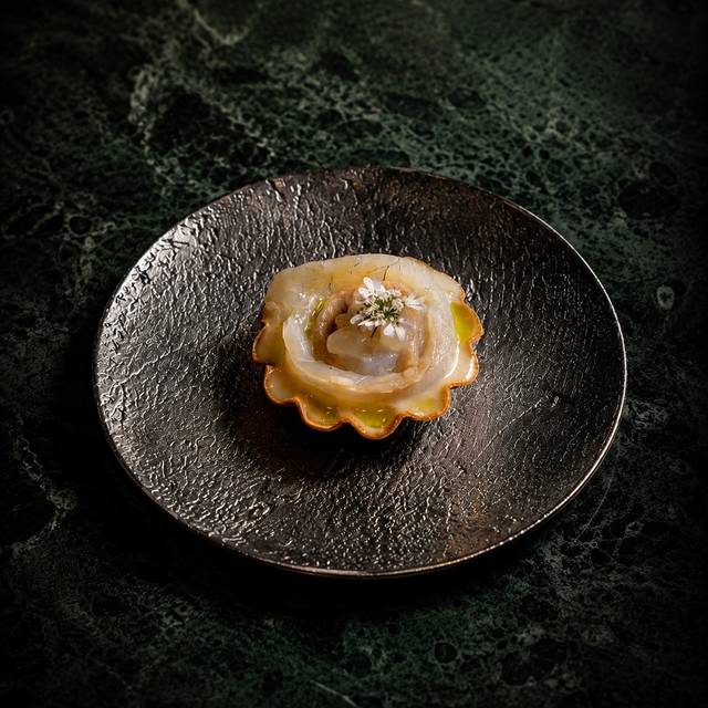 Sea bream tartelette & yuzu
