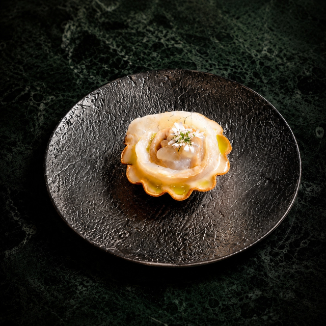Sea bream tartelette & yuzu