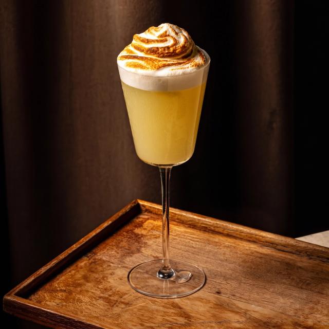 The Tarte au Citron, a chef edition cocktail of sake, yuzu and vanilla, as shown on the Bisou Bangkok drinks menu